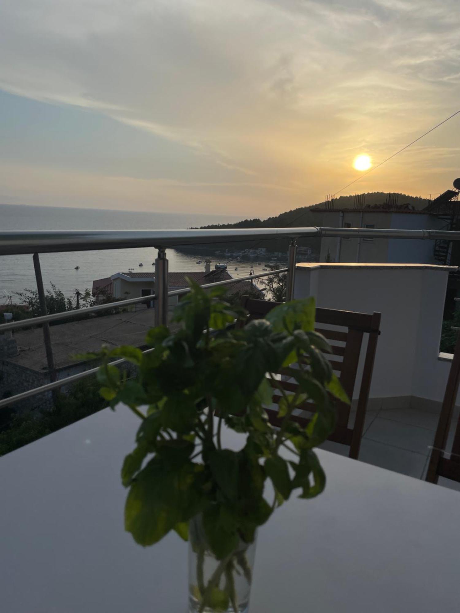Tasos Rooms Himarë Exteriér fotografie
